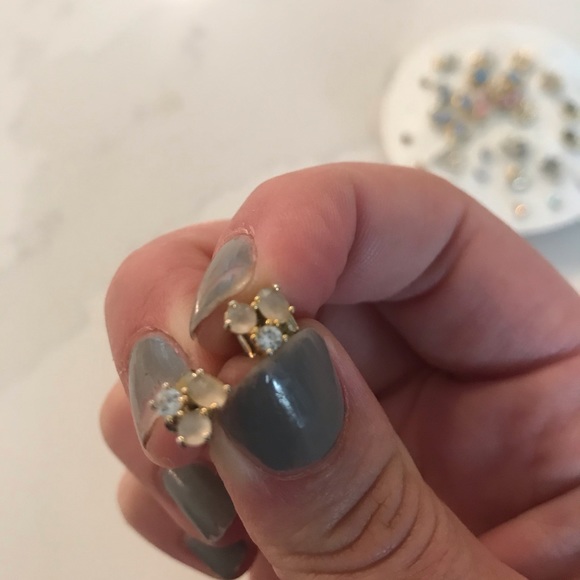 Anthropologie stud earrings - Picture 3 of 4